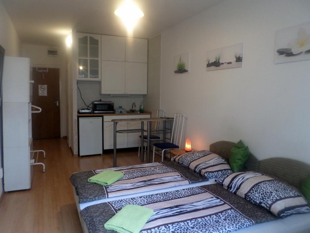 Apartments Leslie Budapest Bagian luar foto
