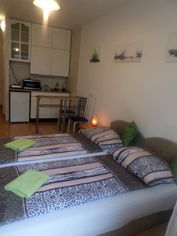 Apartments Leslie Budapest Bagian luar foto